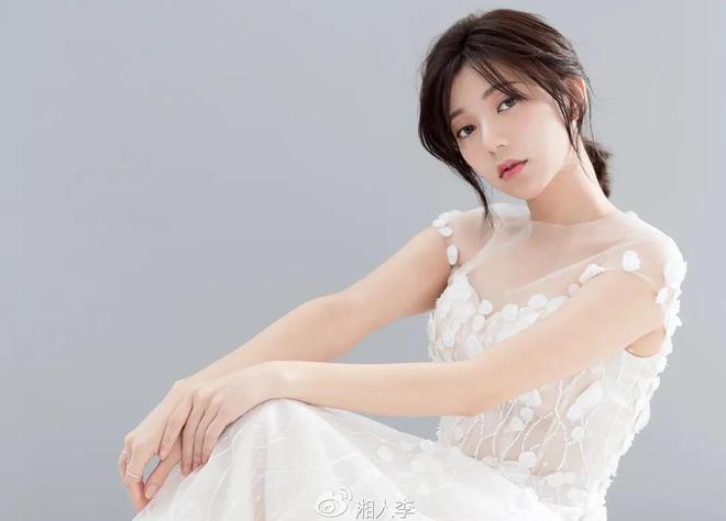 郭雪芙恋情被曝，男友身份揭晓，经纪人回应引猜测插图1
