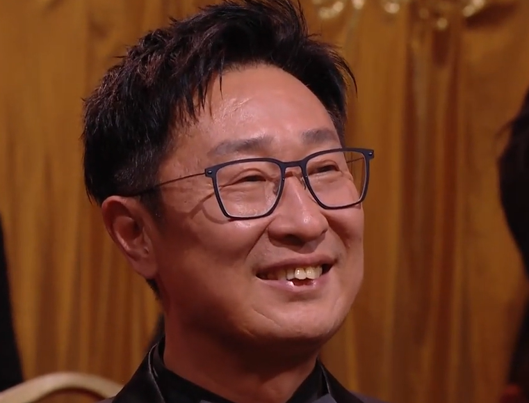 赵丽颖再夺金鹰奖视后，众星反应超有趣，吴越李沁陪跑笑得开心插图1