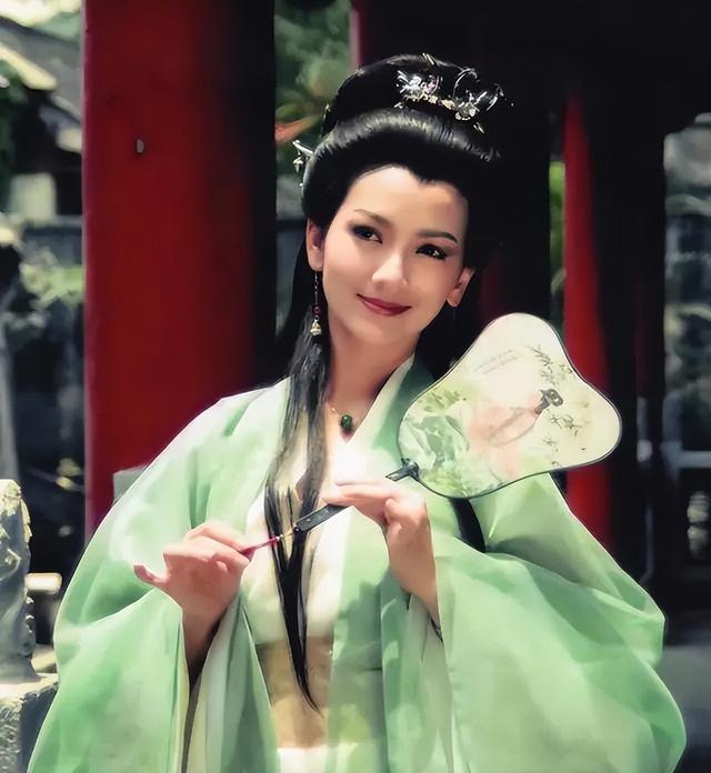 赵雅芝小儿子最新照片曝光！37岁仍单身，打扮超阳光，长相神似郑少秋插图1