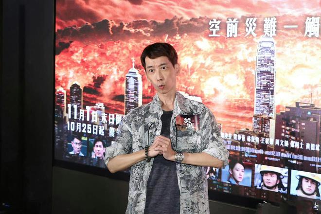 60岁张达明亮相《焚城》首映，身材瘦削引担忧插图1