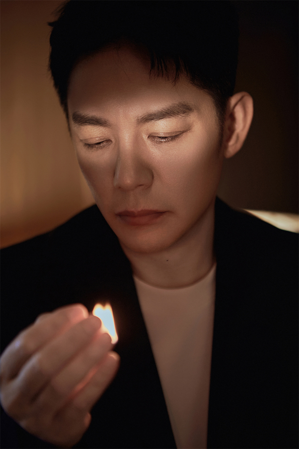 傅程鹏写真来了，眼神深邃超有故事感插图2