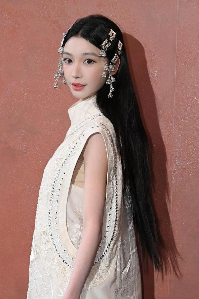 上海这晚，胡杏儿大背头超酷，小宋佳气场全开，陈丽君师傅美翻全场插图