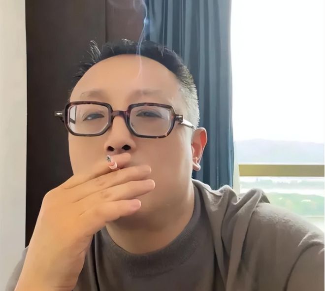 陈伟又开喷了！说刀郎连初中都没读完，没资格当音乐大师插图1