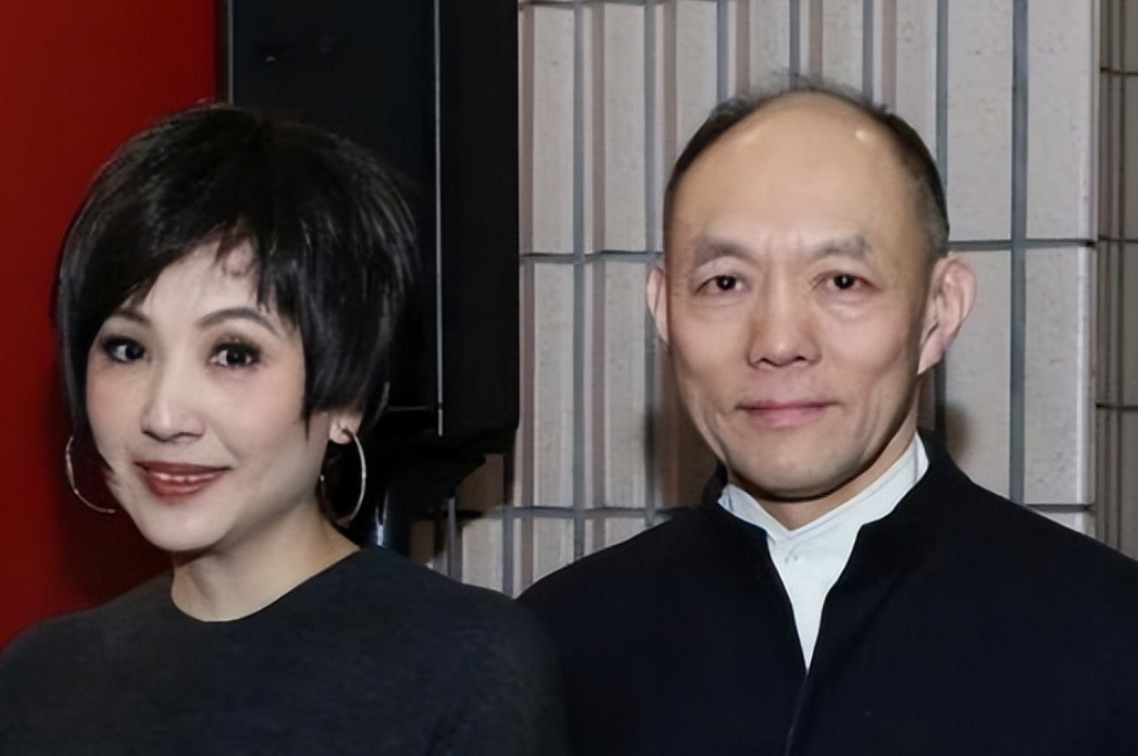 看看霍家其他女人的生活，才明白郭晶晶在霍家多特别插图2