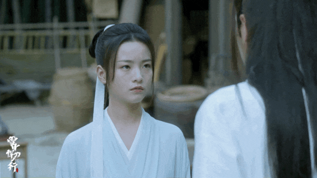 圈内人说李庚希背后资本心急，想再捧出个周冬雨，连肖战都要给她让路插图