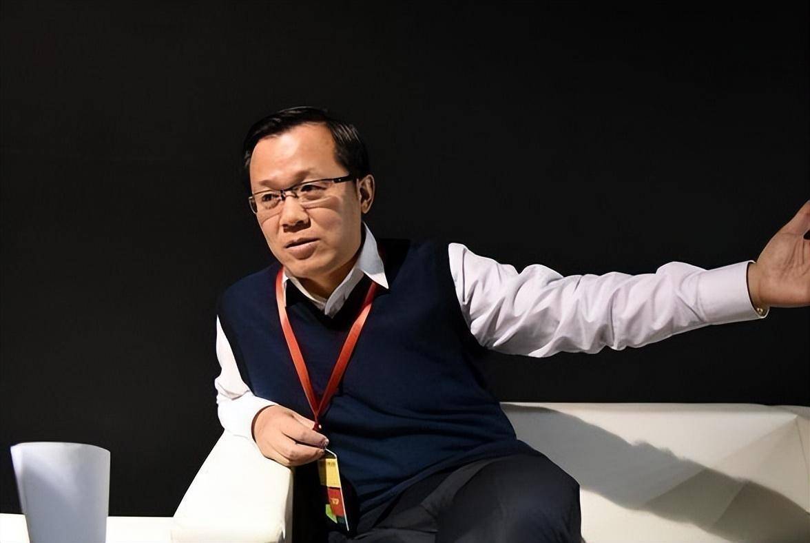 王宝强惹怒卓伟了？对方亲自上阵开喷，春节档竞争真的开始了！插图