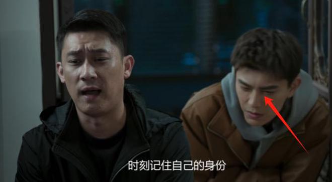 油头粉面的别演警察了，全程耍帅挤眉弄眼，真的又雷人又无脑插图