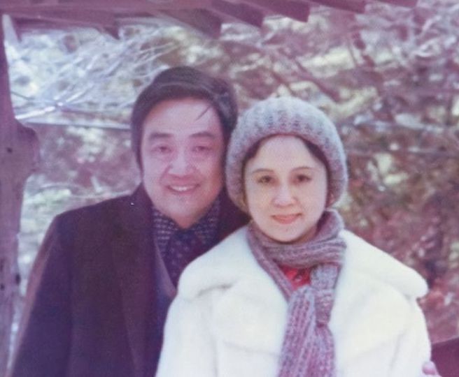 琼瑶的两个孙女照片曝光！气质超古典，真是遗传了奶奶的好基因插图