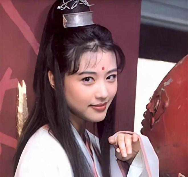 娱乐圈里四位超清白的女星：不靠富豪、感情专一，人人都很干净插图1