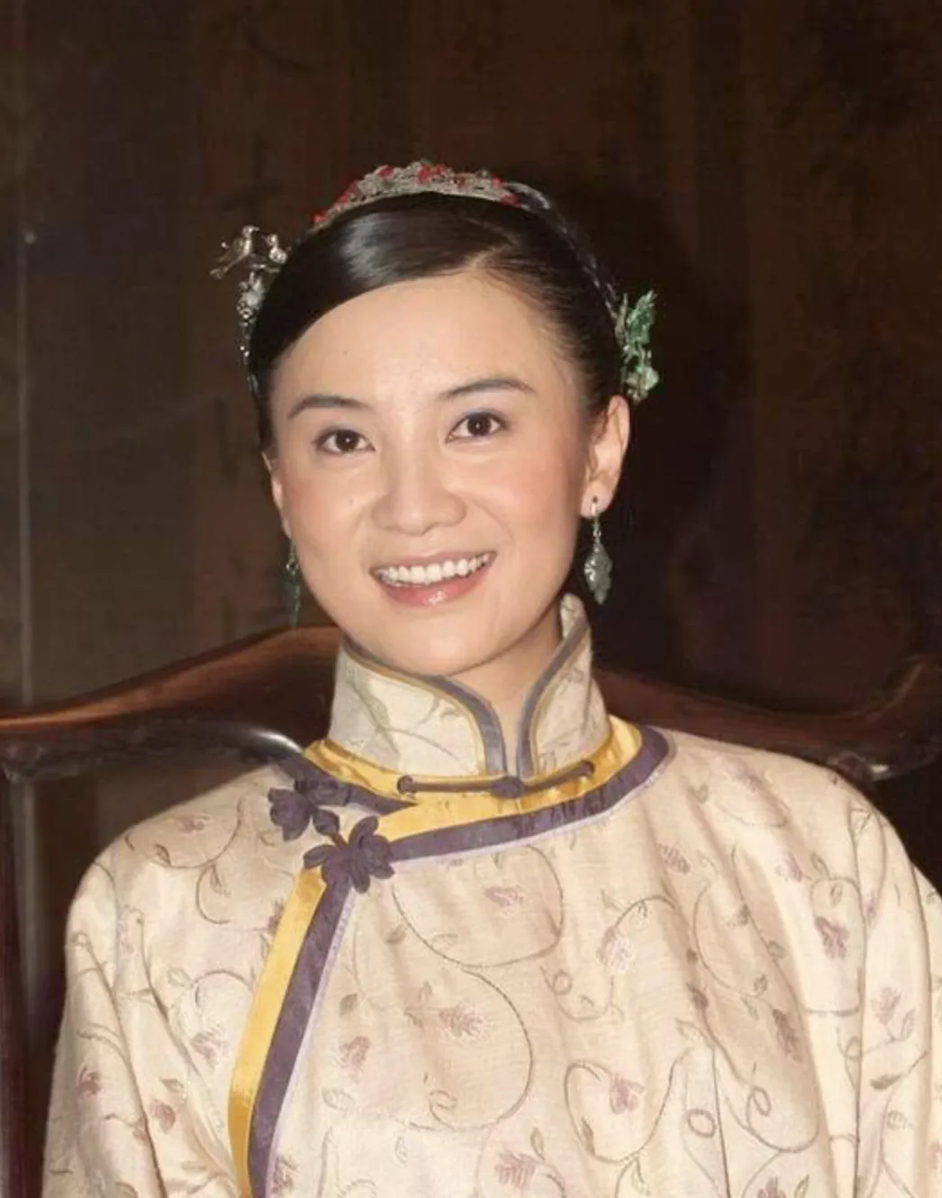 宋佳王伟领证了！出道以来的恋情故事超精彩，敢爱敢恨还卷入名导传闻插图2