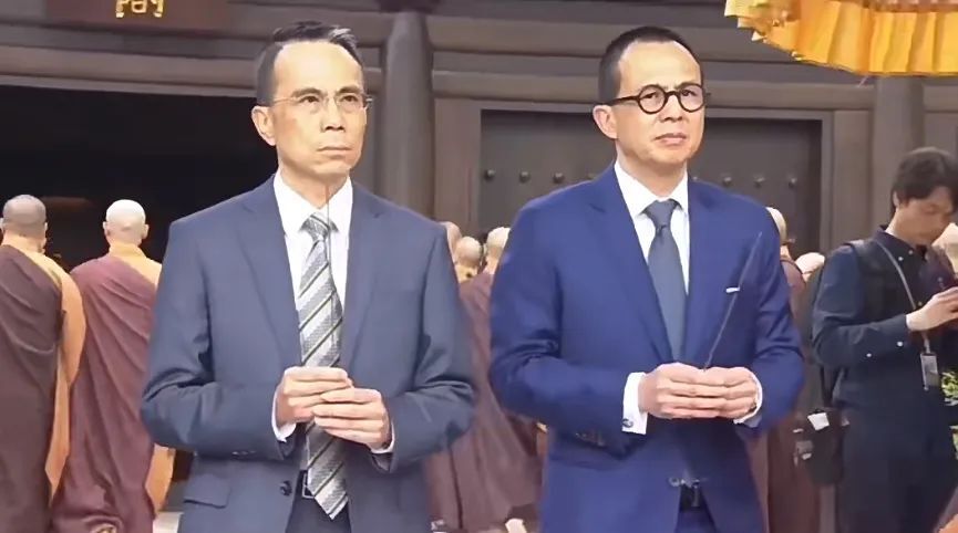 李嘉诚的儿子们，相差2岁的李泽钜和李泽楷为啥差别这么大插图