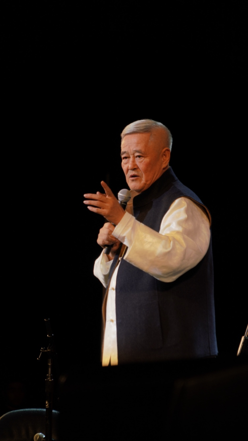 赵本山带辽宁民间艺术团全球巡演，华人一起热闹过春节插图1