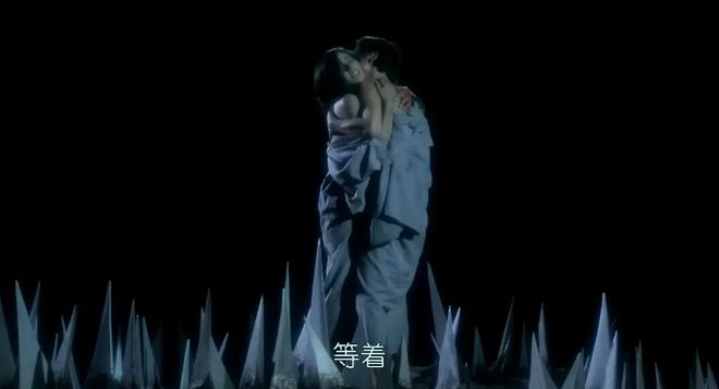 妈妈和女儿换身体？这部日本cult电影太挑战伦理观了！插图1