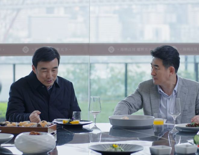 才播一天，收视率就挺不错，网友都说：这是近几年唯一没快进还追完的央视剧插图1
