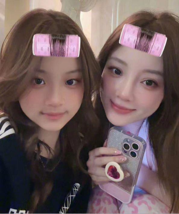 甜馨和王诗龄都是星二代，爸妈也都离过婚，为啥俩人的路差这么多？插图1