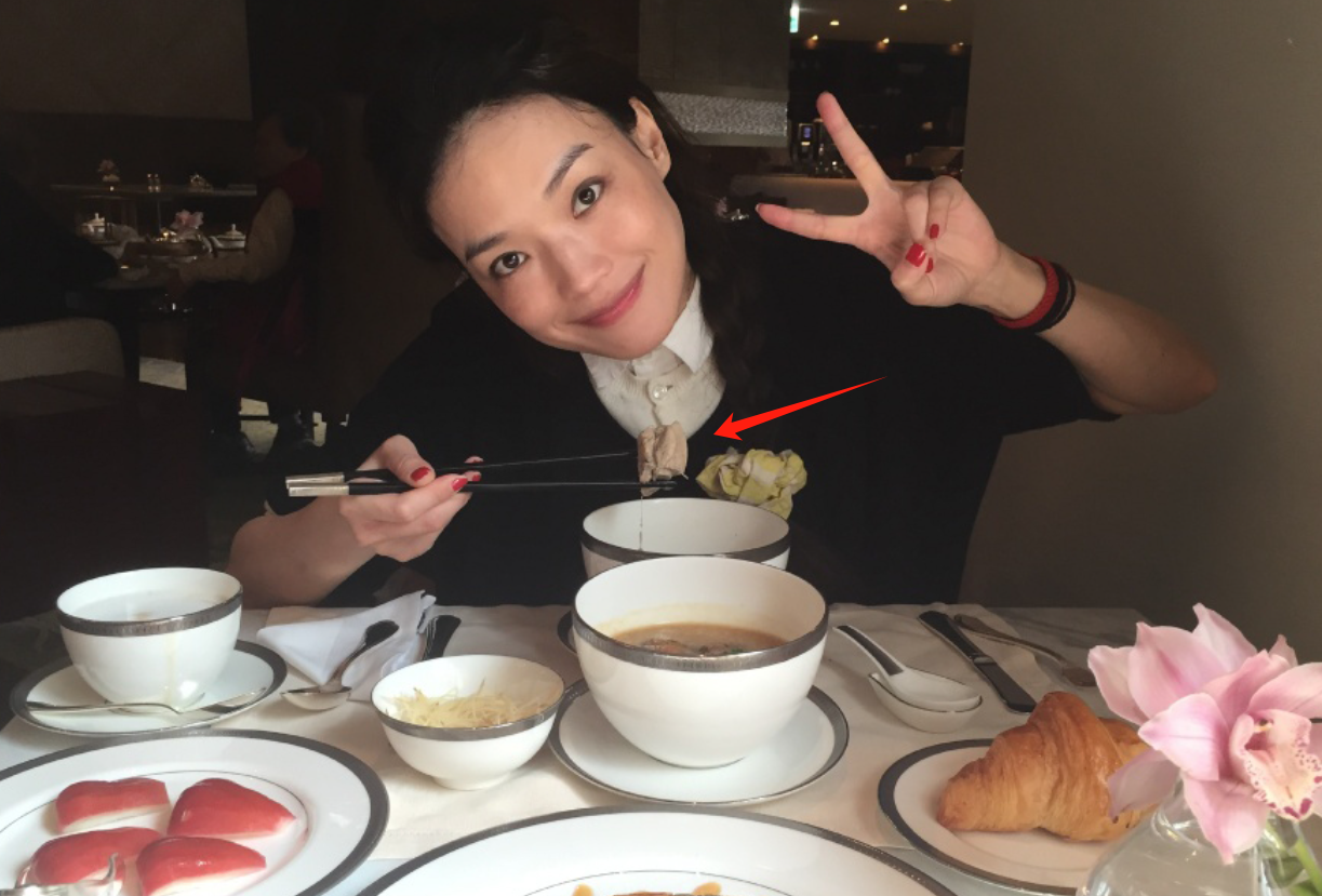 素食只是个借口？这些宣传素食的明星一个个都被扒出偷偷吃荤插图1