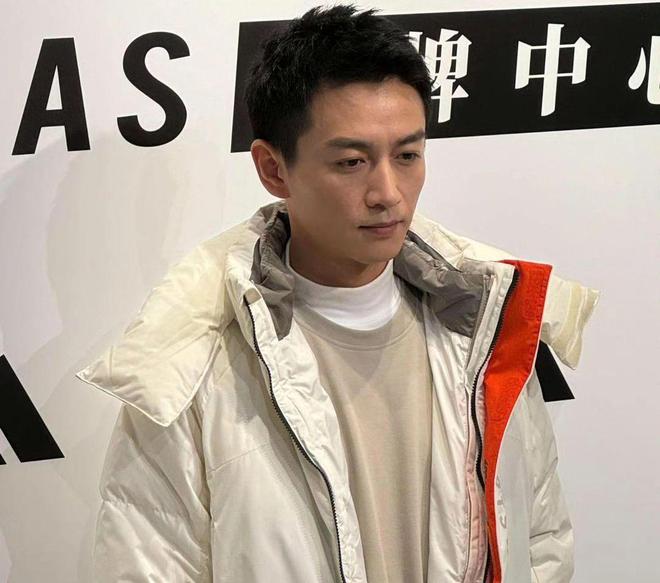 陈晓离婚后首度露面，眼神明亮状态佳，那些争议该翻篇了插图1