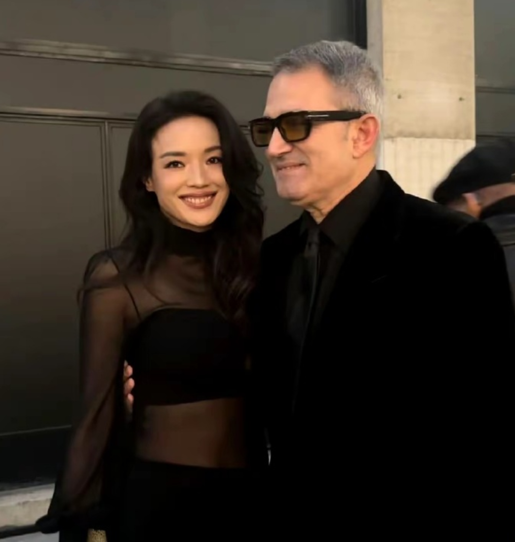 王一博看秀被拦，舒淇有CEO亲自接，肖战的待遇超好插图1