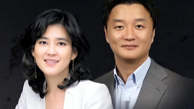 李在镕前妻真厉害，颜值不比李富真低，离婚后和影帝甜甜蜜蜜过了10年插图