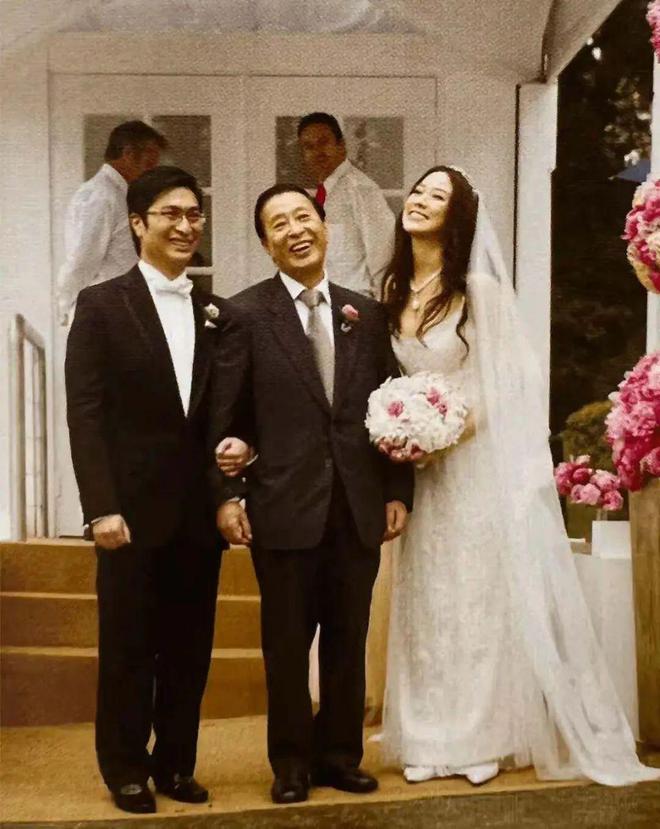 李兆基走了，前妻刘惠娟成了最大赢家！住在加拿大，跟儿媳相处得超好插图1