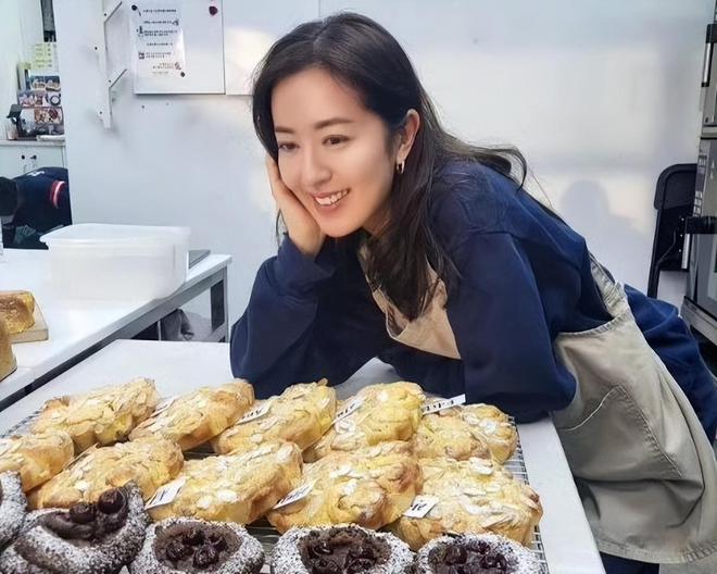 离开TVB后突然有钱了？传她每月花12万住豪宅，唐诗咏说只是去朋友家玩插图