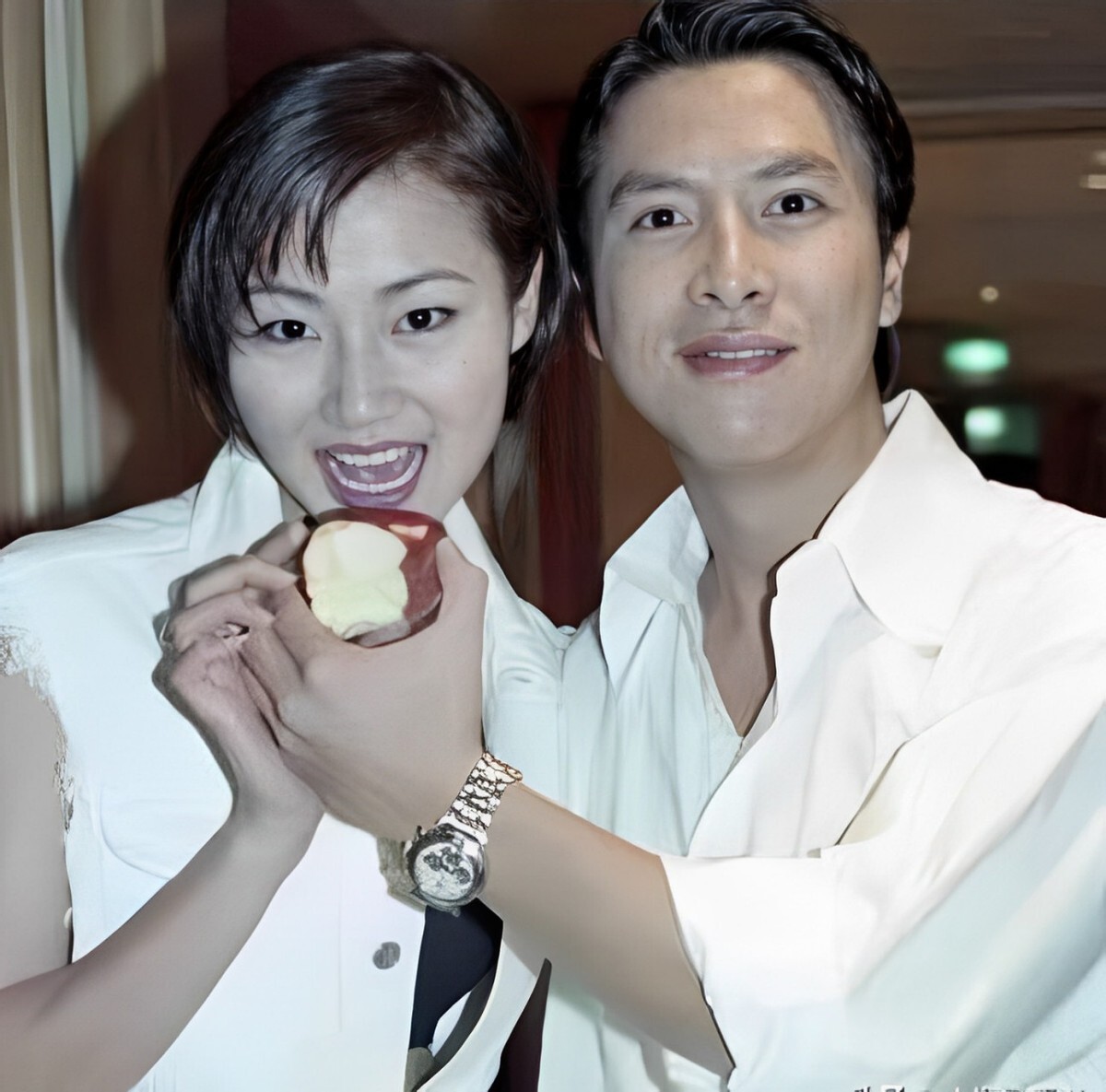 甄子丹夸小儿子帅又可爱，对前妻的儿子却只字不提，浪子回头才懂珍惜家人插图1
