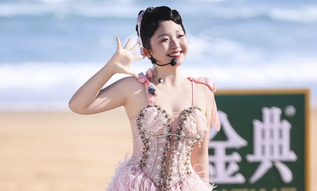 《乘风》里全是宝藏姐姐！李嘉琦轻松飙高音，李晟一开口就让人想起小燕子插图