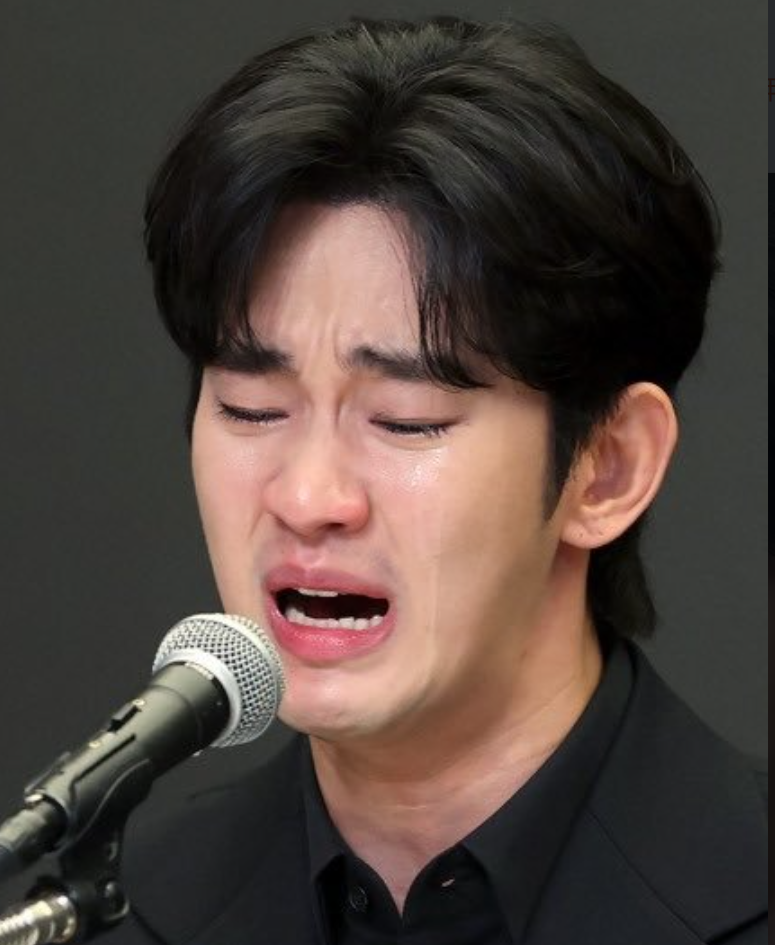 金秀贤记者会上撒谎被网友抓包！聊天记录一对比全露馅，就是他没错插图