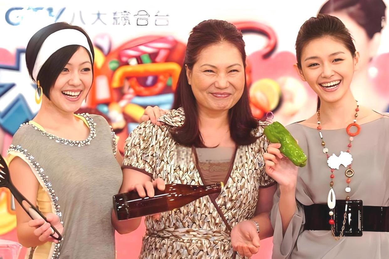 大S走了两个月，S妈哭着喊她小名，具俊晔暂留台湾自己去扫墓插图2