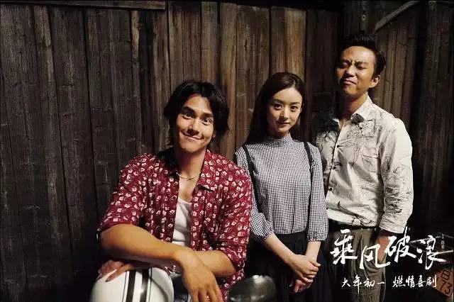 彭于晏和妹子街上遛狗被拍，传新恋情？经纪人的回答是误会一场插图1