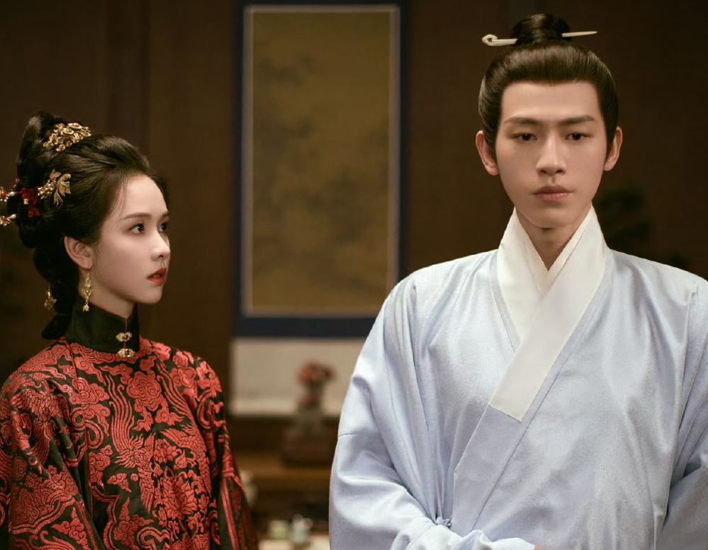 《雁回时》把贪污犯拍得太美了引争议！女主像极了曲婉婷，剧情雷点多插图2