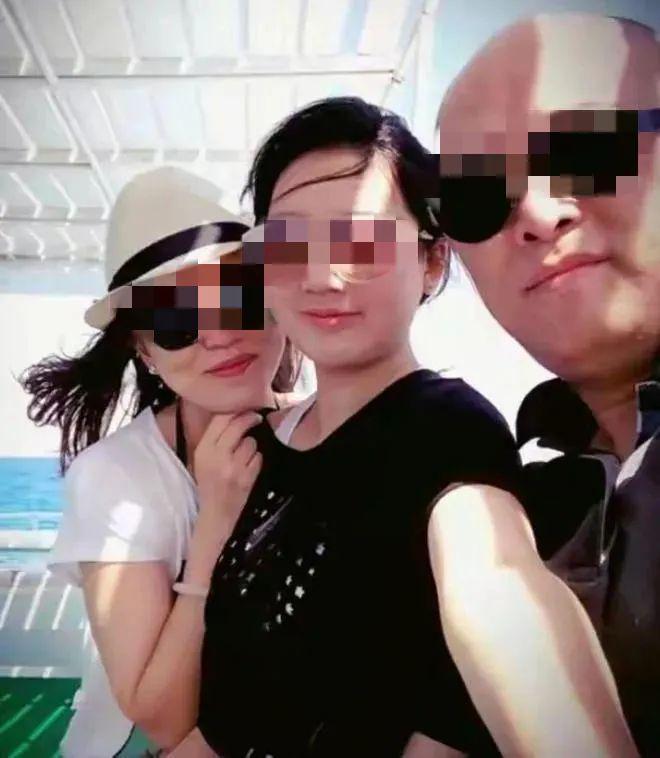 孟非发现老婆偷偷看他的手机，就装睡了，第二天却对老婆说：今天别干任何事，我带你出去办点事儿…插图