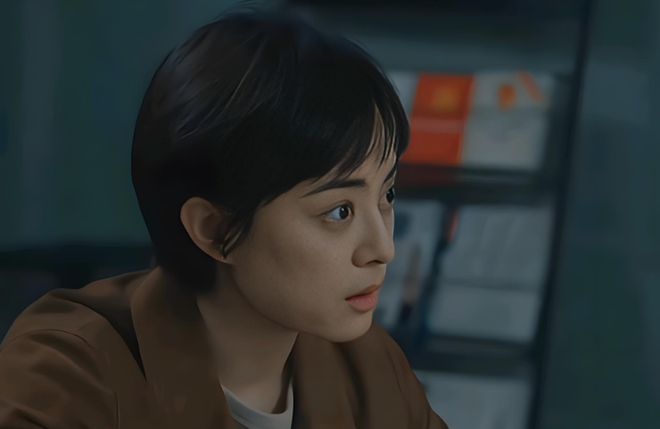 播了4小时就冲上榜首，今年第一部让我熬夜追的悬疑剧终于来了插图