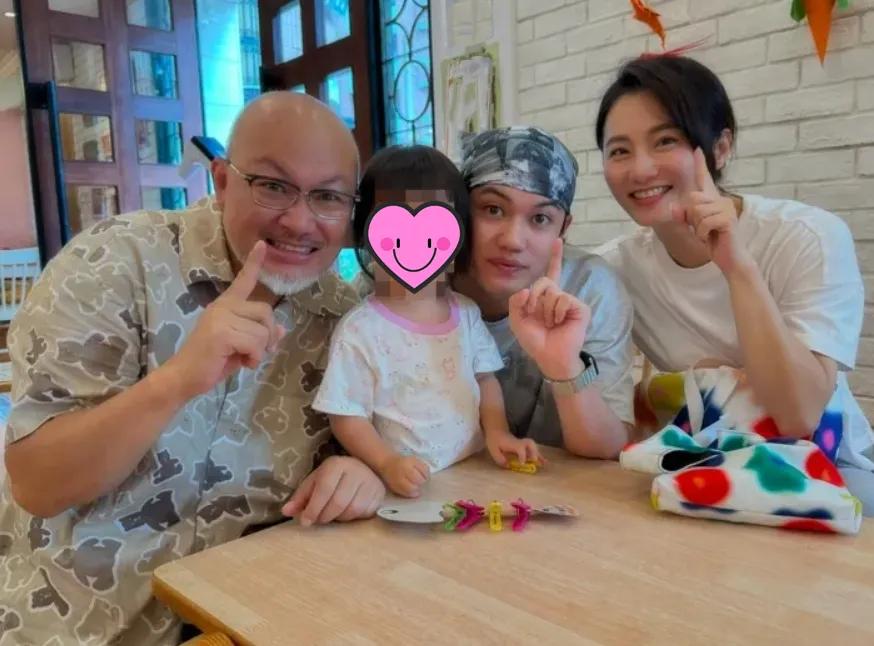 赵小侨45岁还想生二胎，可女儿不答应，好友陈乔恩也提醒高龄生娃有风险插图1