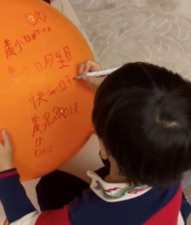 黄晓明晒父子生活照！小海绵侧脸帅呆网友，这身高也太牛了吧插图2