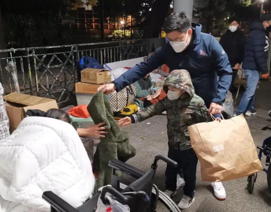 霍中曦这孩子，11岁就被认定是霍家的未来接班人，长得还特别像太爷爷插图1