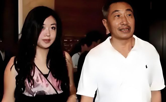 4岁定终身，40年没传过绯闻：杜源的爱情故事到底有多传奇？插图
